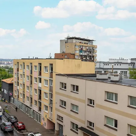 Scandinavian Style In Near Centre By Renters 그디니아